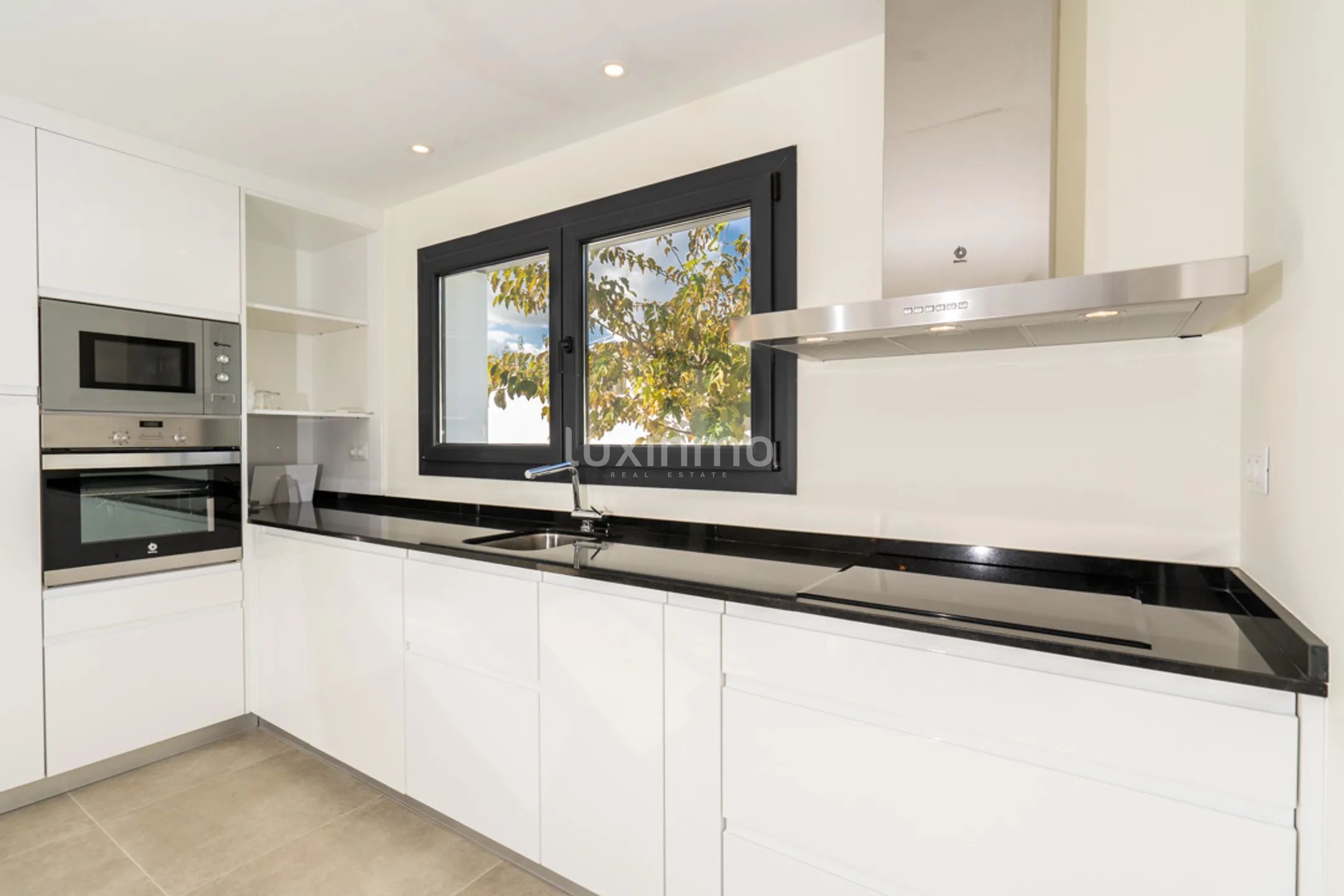 Belle villa de luxe flambant neuve à vendre à Foia Blanca — photo 9