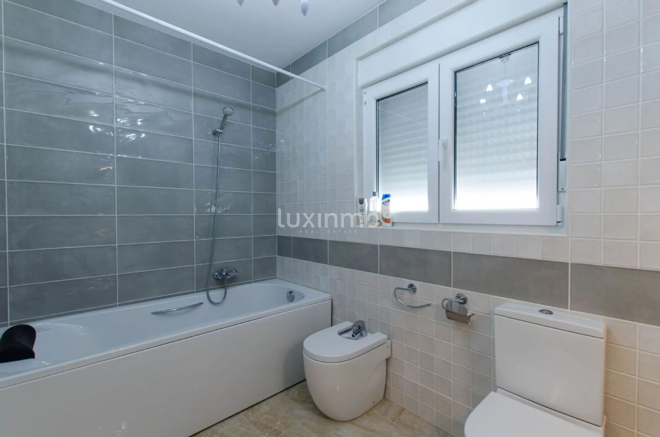 For salg nylig renovert Villa i La Nucia med privat basseng — photo 19