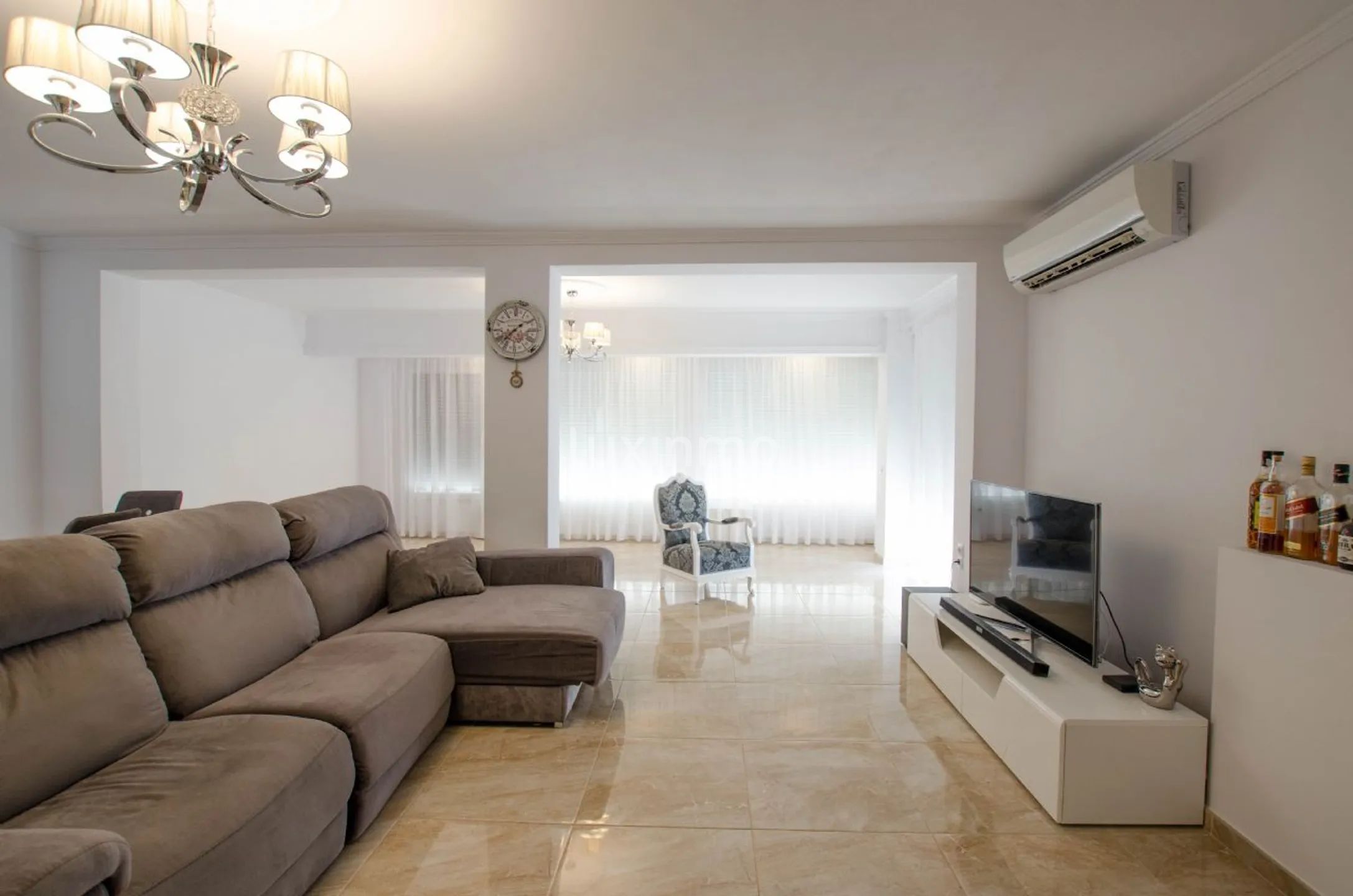 For salg nylig renovert Villa i La Nucia med privat basseng — photo 28