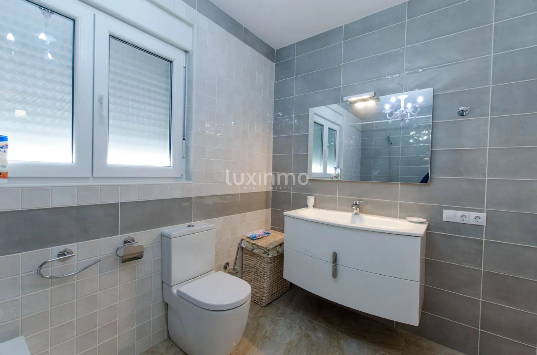 For salg nylig renovert Villa i La Nucia med privat basseng — photo 8