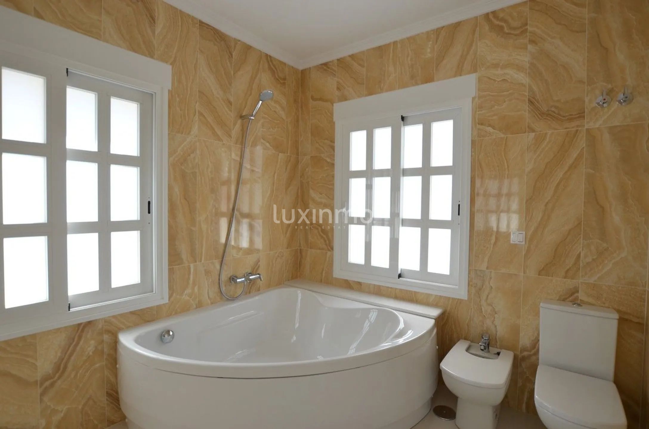 Newly built villa with sea views in Sierra Altea — photo 12