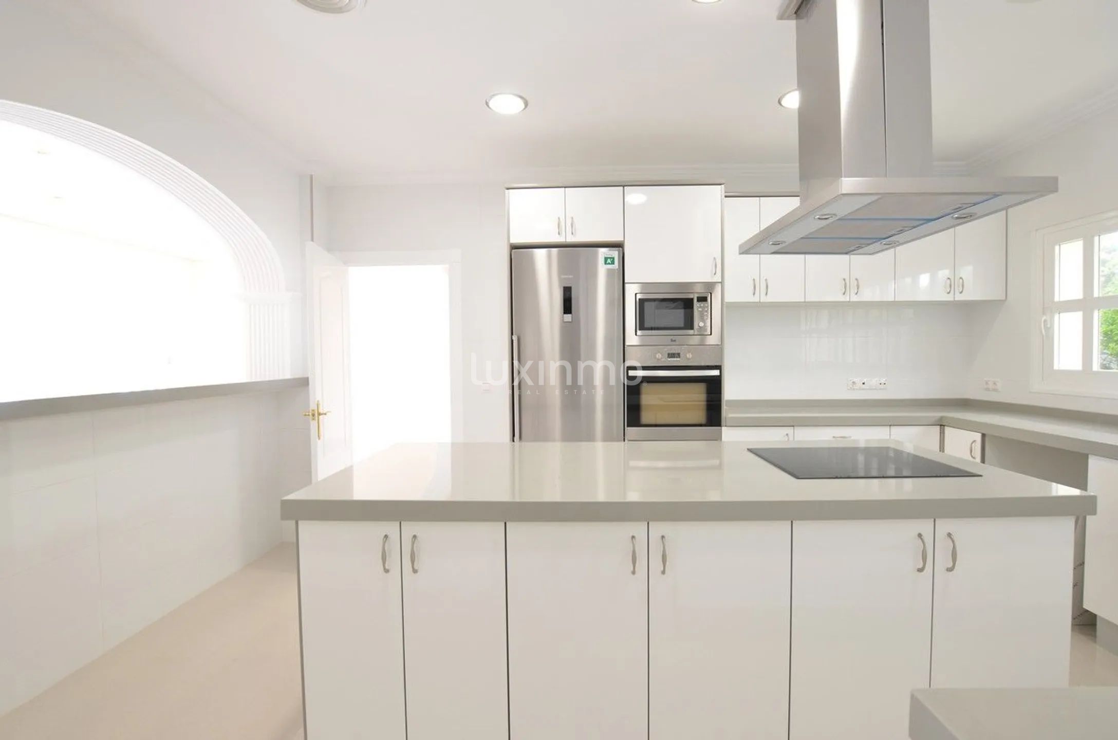 Nybygd Villa med havutsikt i Sierra Altea — photo 16