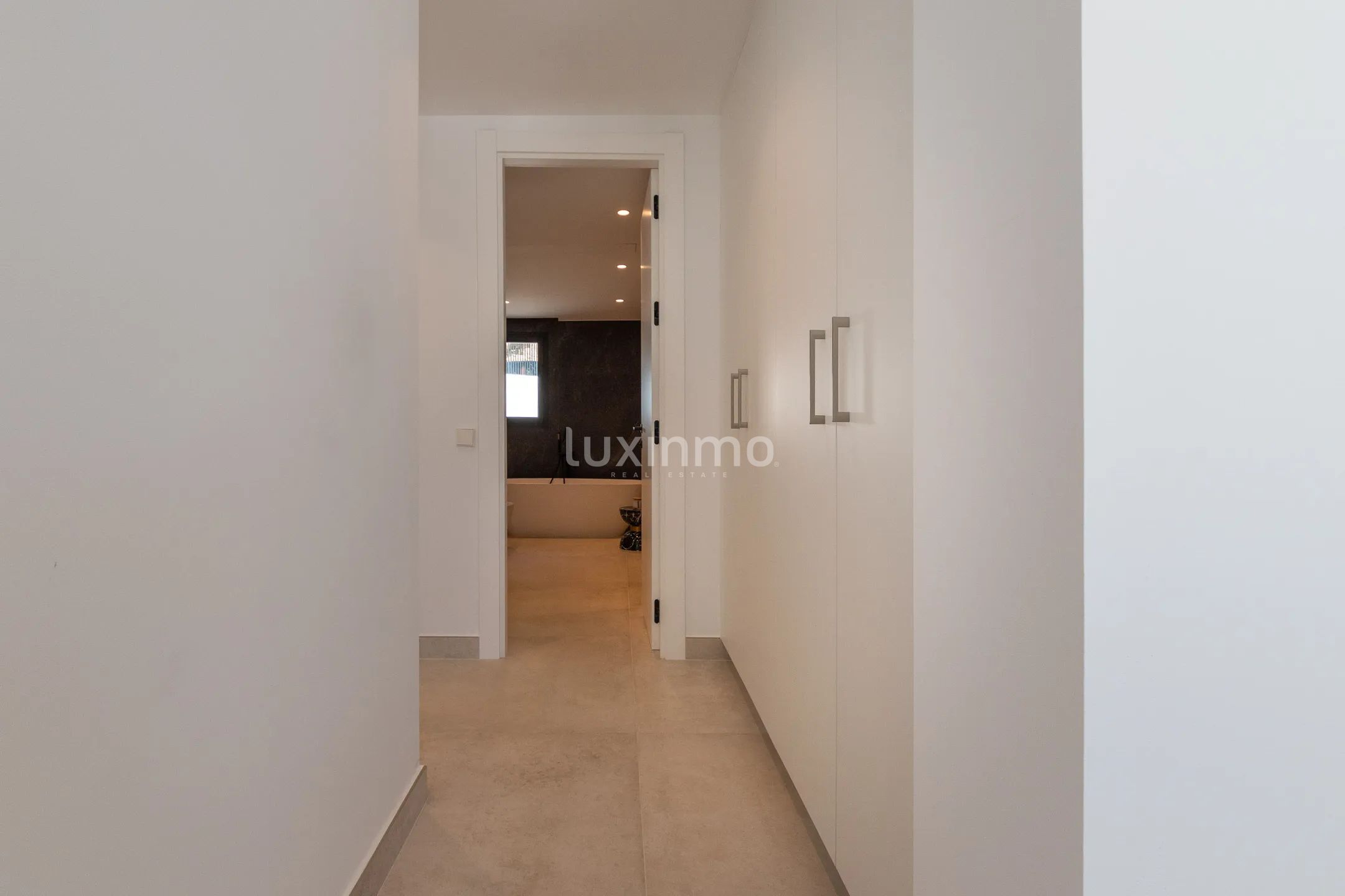 Neu gebaute Villa zum Verkauf in Altea Hills — photo 20