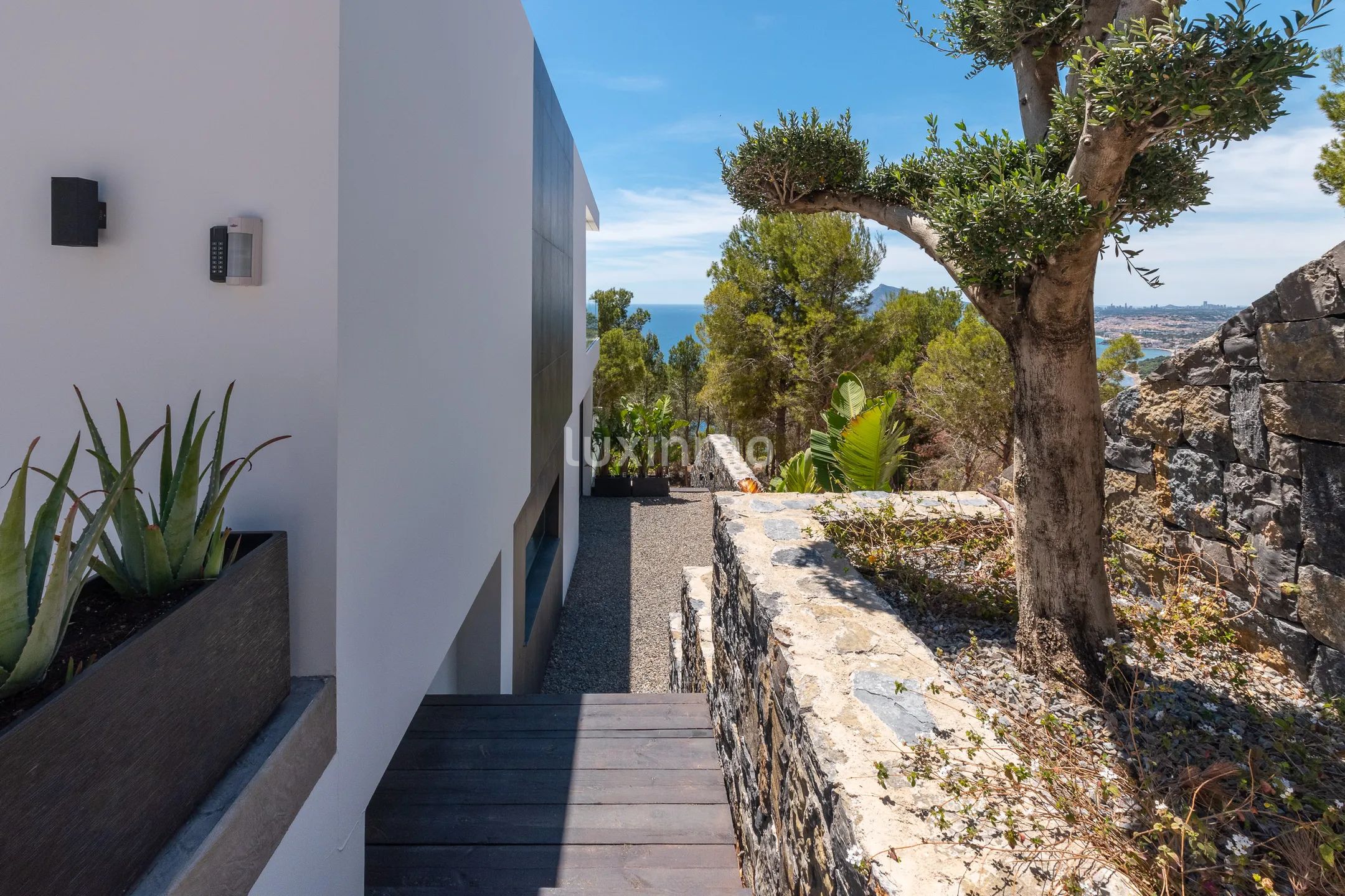 Neu gebaute Villa zum Verkauf in Altea Hills — photo 49