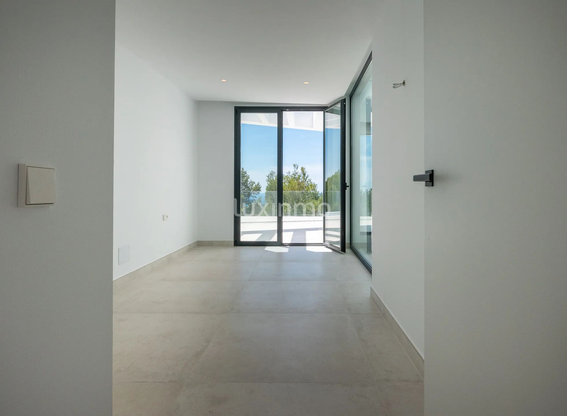Neu gebaute Villa zum Verkauf in Altea Hills — photo 16