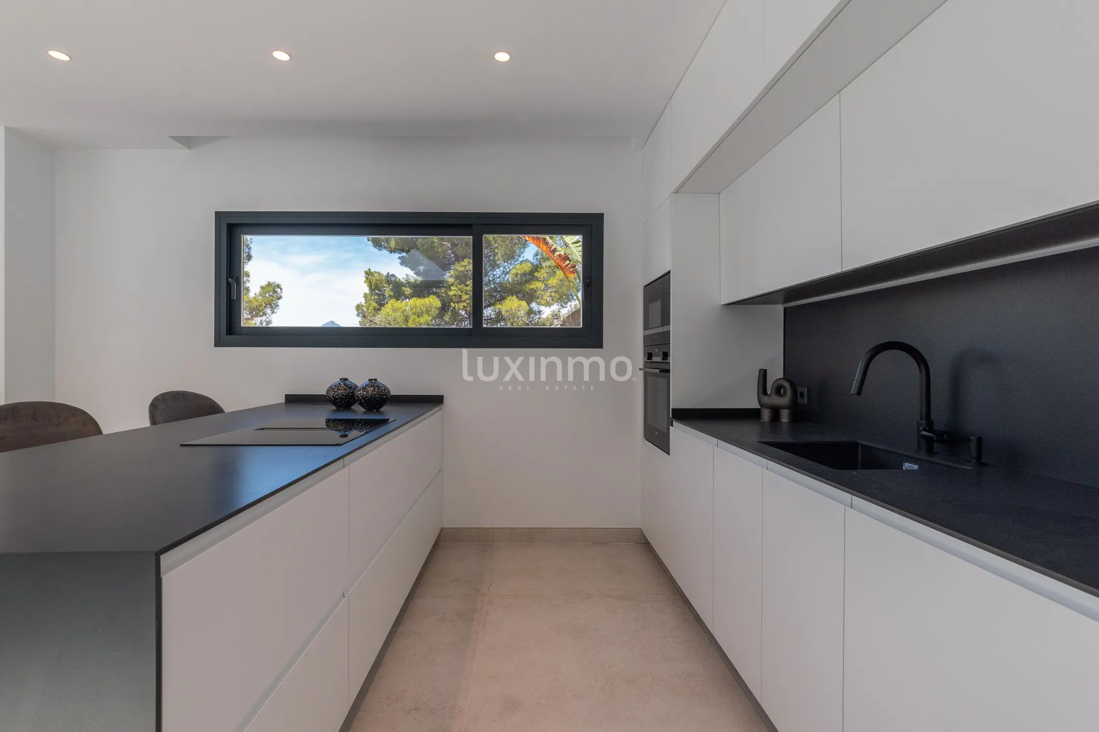 Neu gebaute Villa zum Verkauf in Altea Hills — photo 36