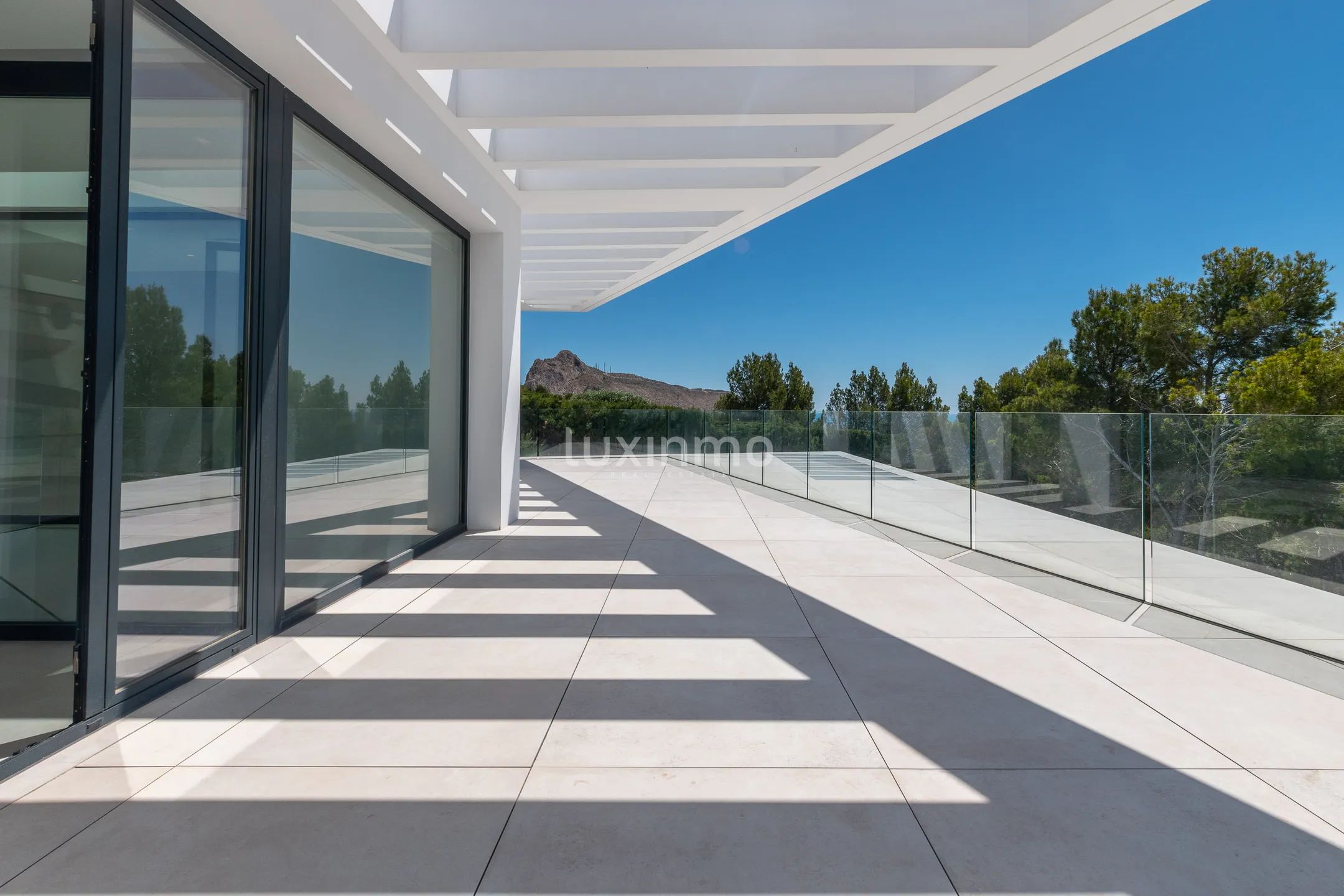 Neu gebaute Villa zum Verkauf in Altea Hills — photo 12