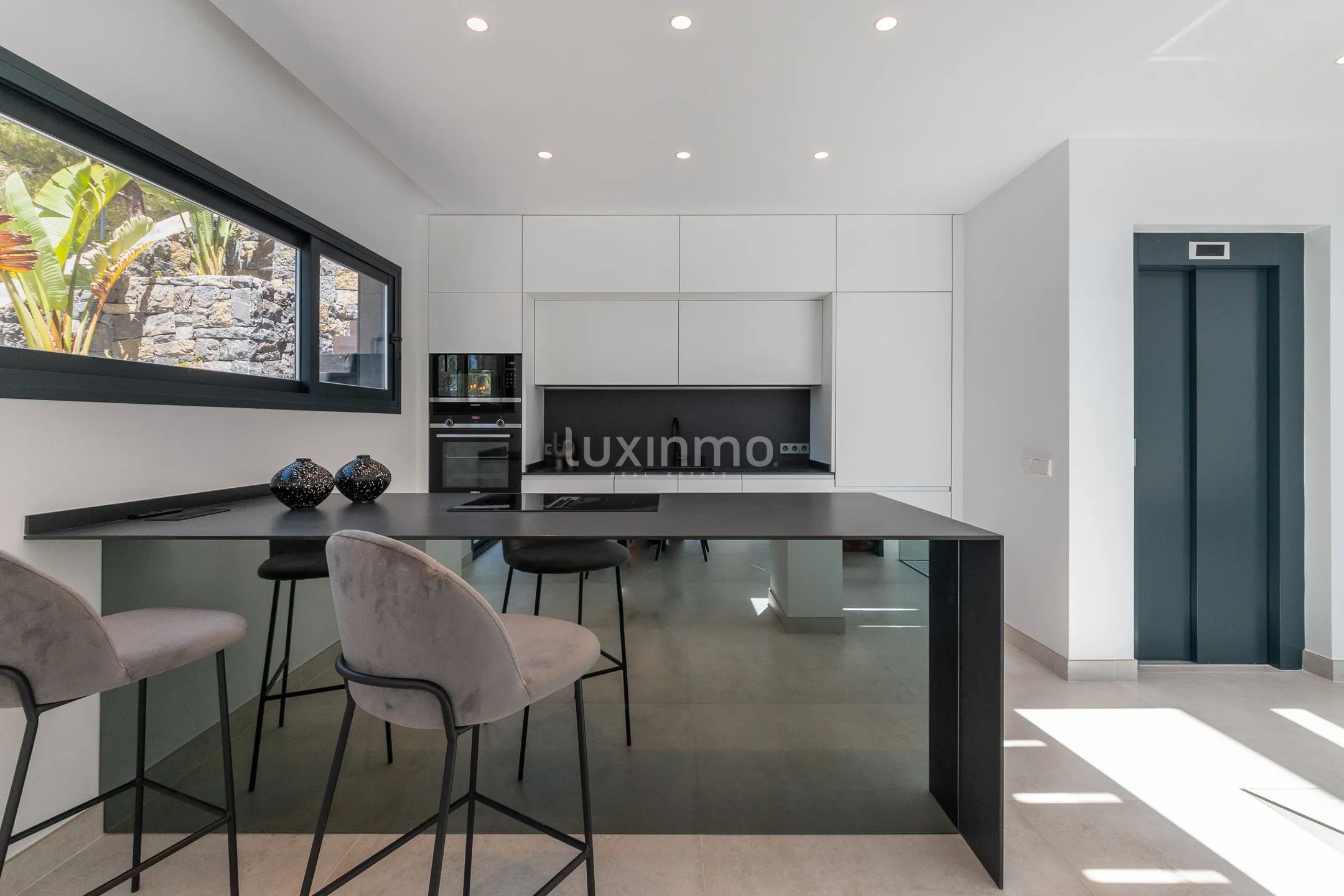 Neu gebaute Villa zum Verkauf in Altea Hills — photo 35