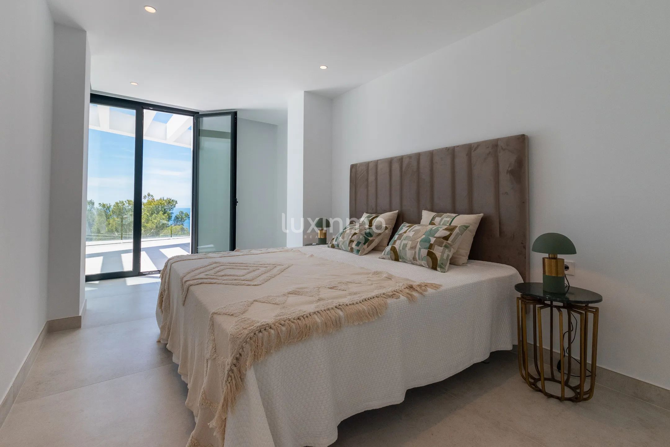 Neu gebaute Villa zum Verkauf in Altea Hills — photo 8