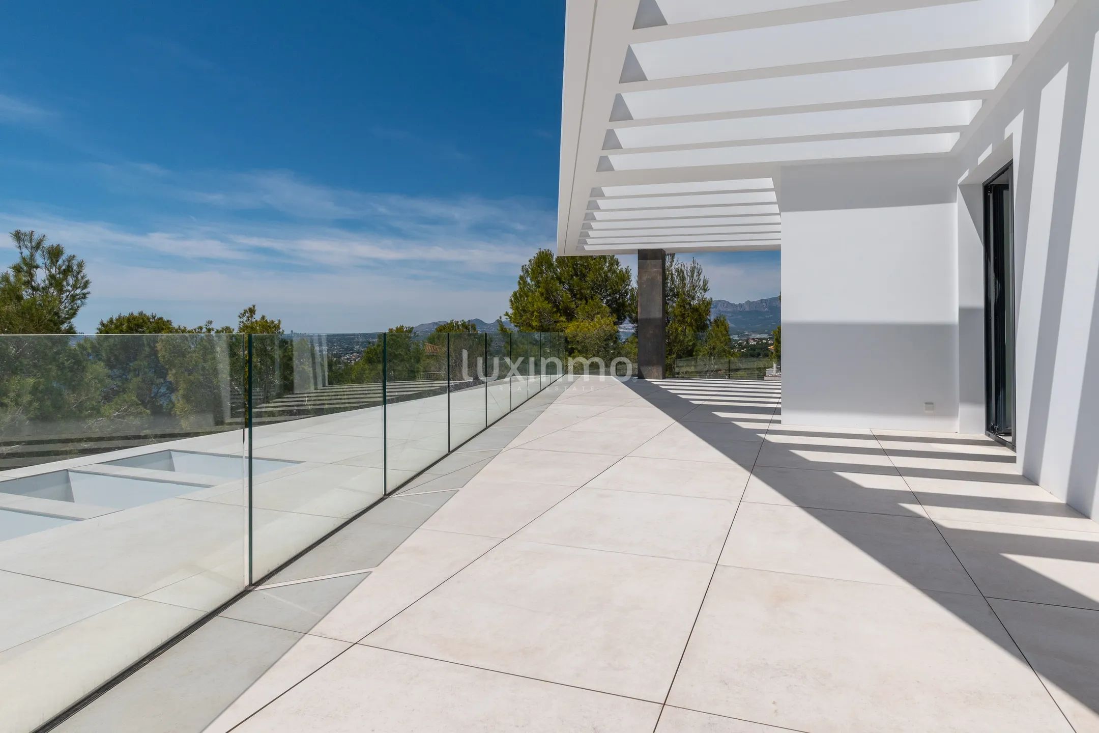 Neu gebaute Villa zum Verkauf in Altea Hills — photo 13