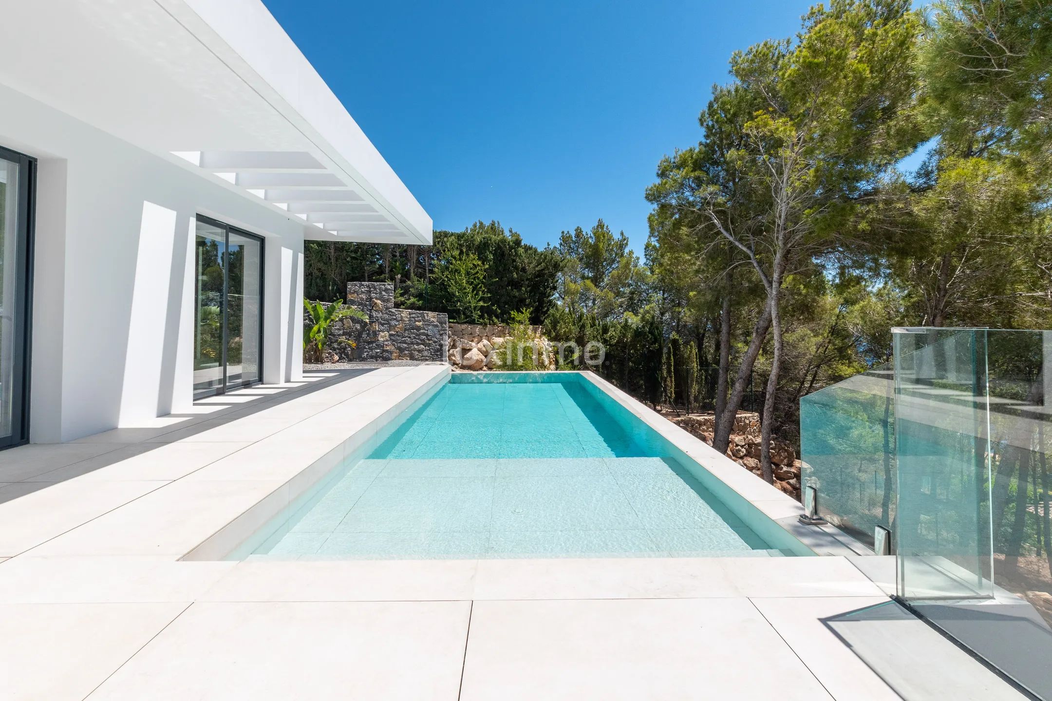 Neu gebaute Villa zum Verkauf in Altea Hills — photo 37