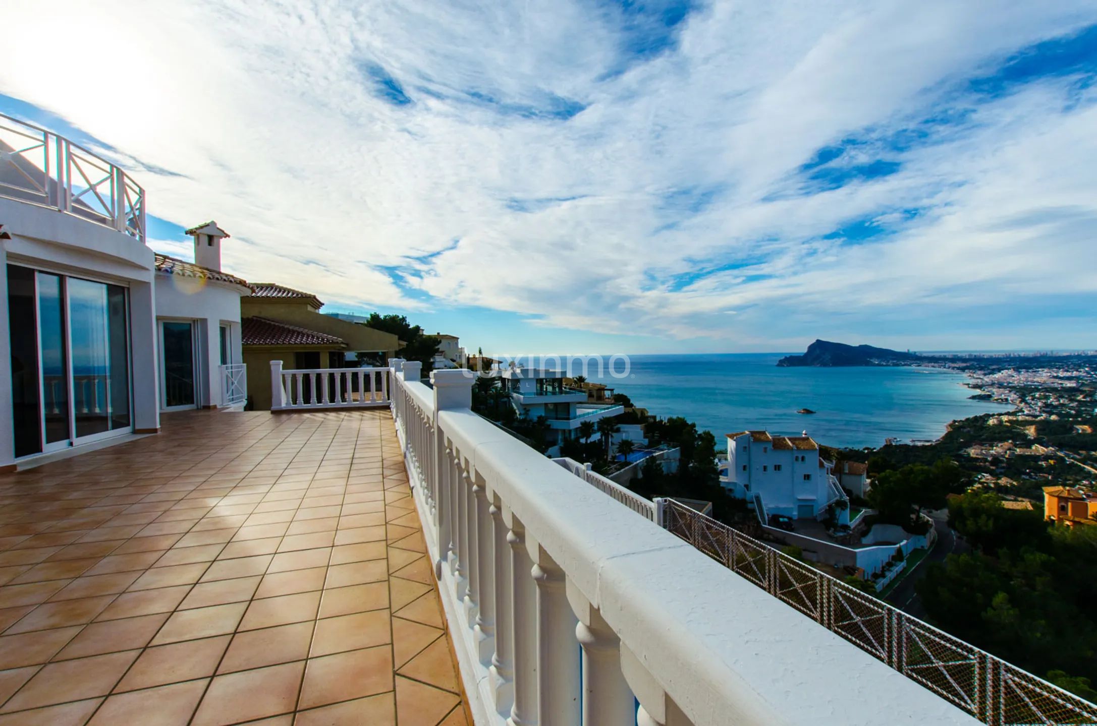 Villa with sea views in Altea Hills — photo 3