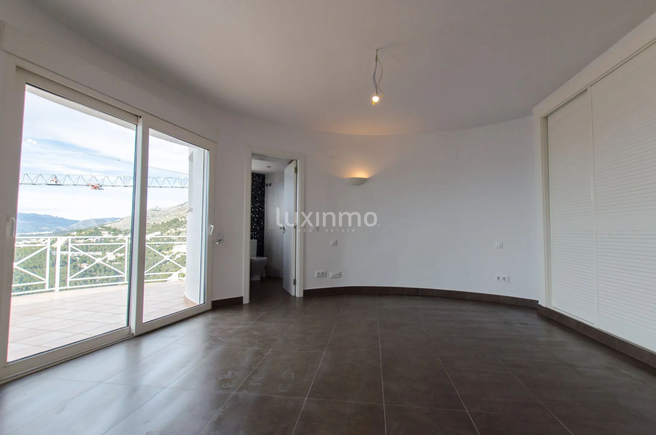 Villa with sea views in Altea Hills — photo 23