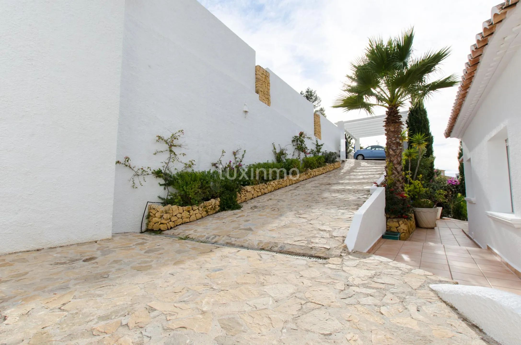 Villa with sea views in Altea Hills — photo 40