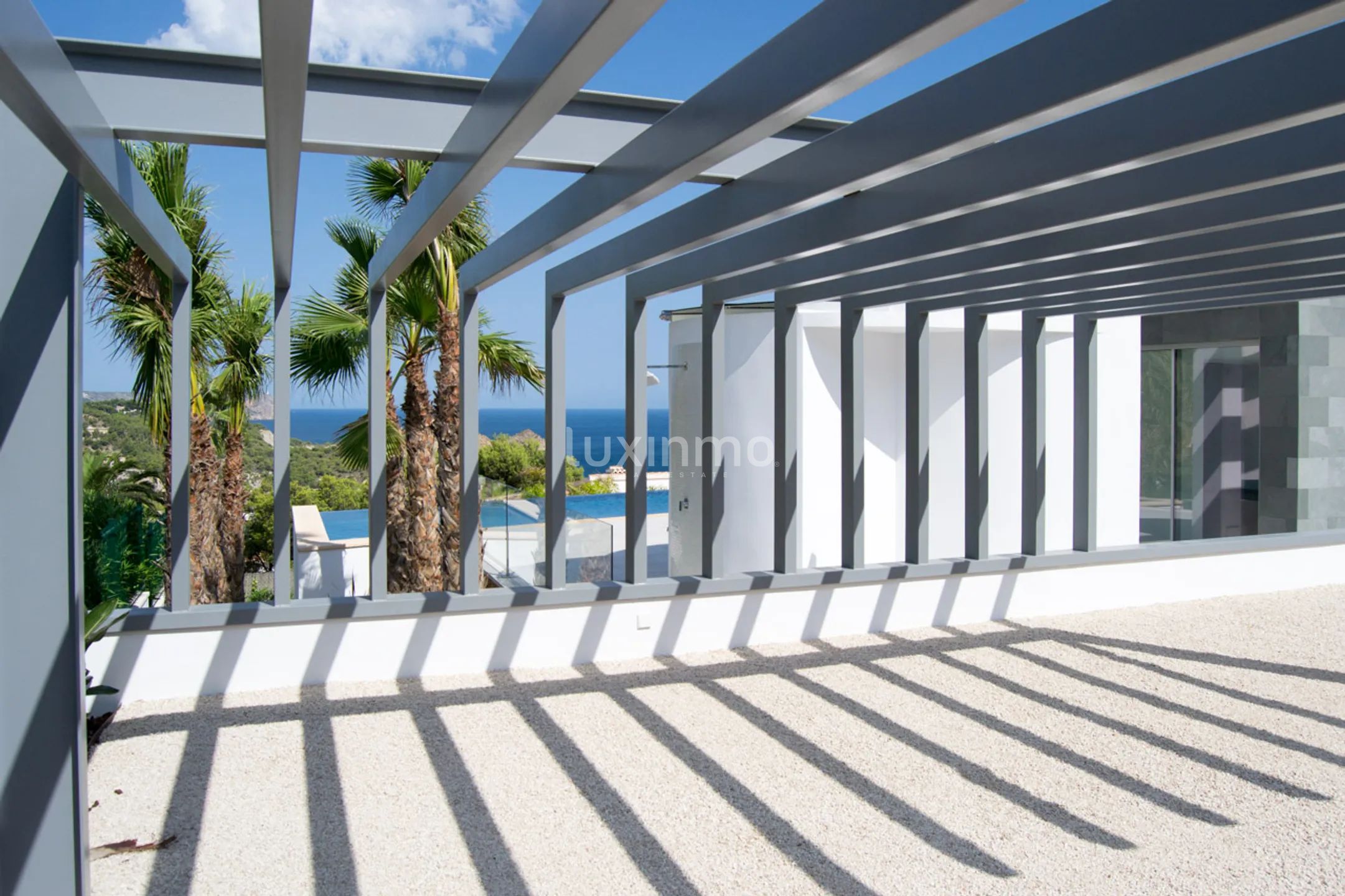 Nouvelle villa de style moderne surplombant le Portixol à Javea — photo 14