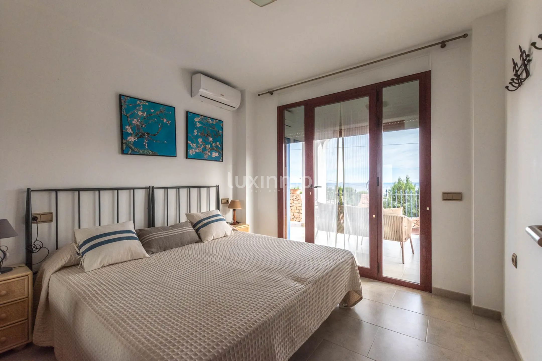 Villa with sea views for rent in Calpe — photo 20