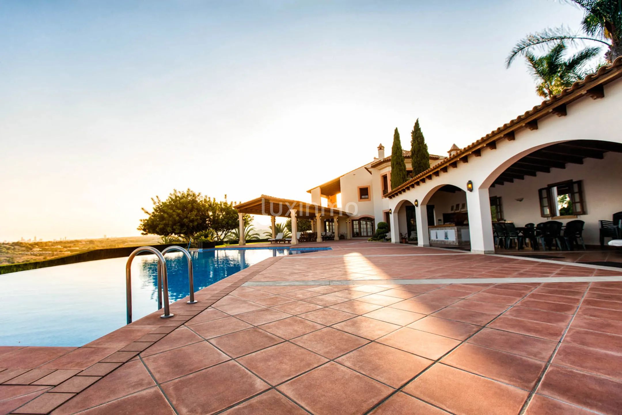 Ekskluzywna luksusowa willa z siedmioma sypialniami i panoramicznym widokiem na morze w Altea — photo 14