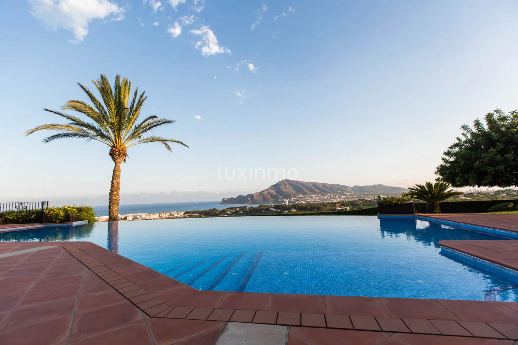 Ekskluzywna luksusowa willa z siedmioma sypialniami i panoramicznym widokiem na morze w Altea — photo 17