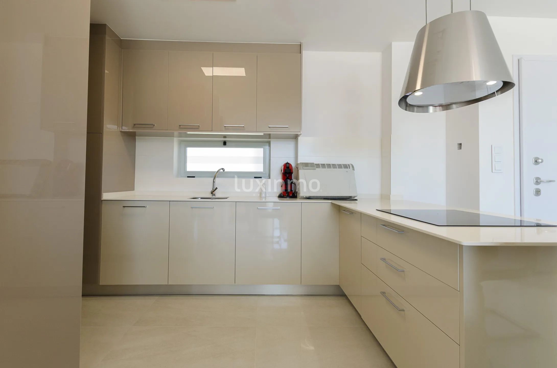 Modern apartment for sale in a new construction in Benidorm — photo 9