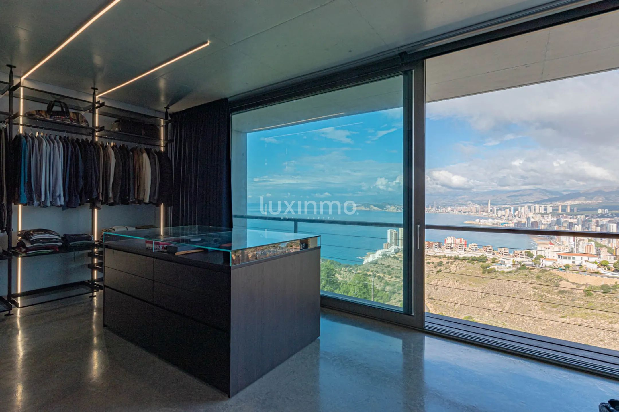 Villa with sea views for sale in Benidorm — photo 35