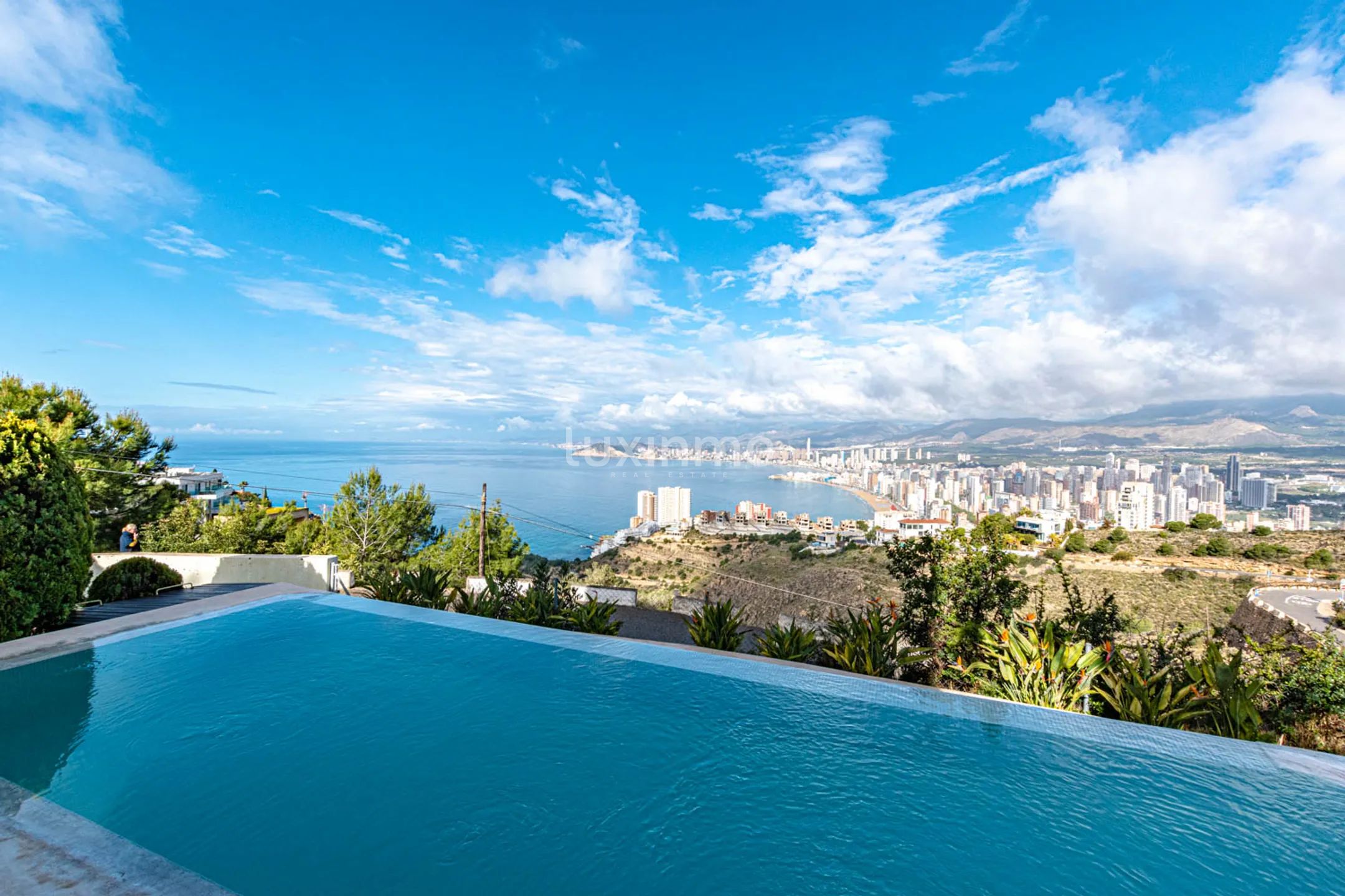 Villa with sea views for sale in Benidorm — photo 3