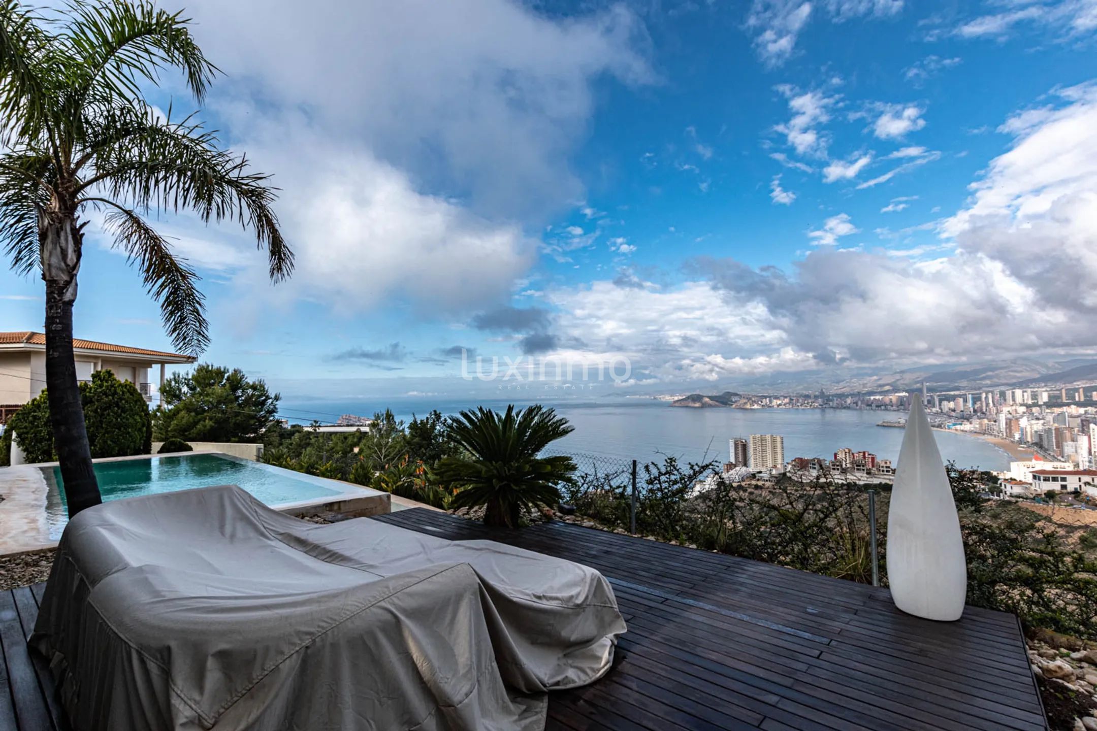 Villa with sea views for sale in Benidorm — photo 4