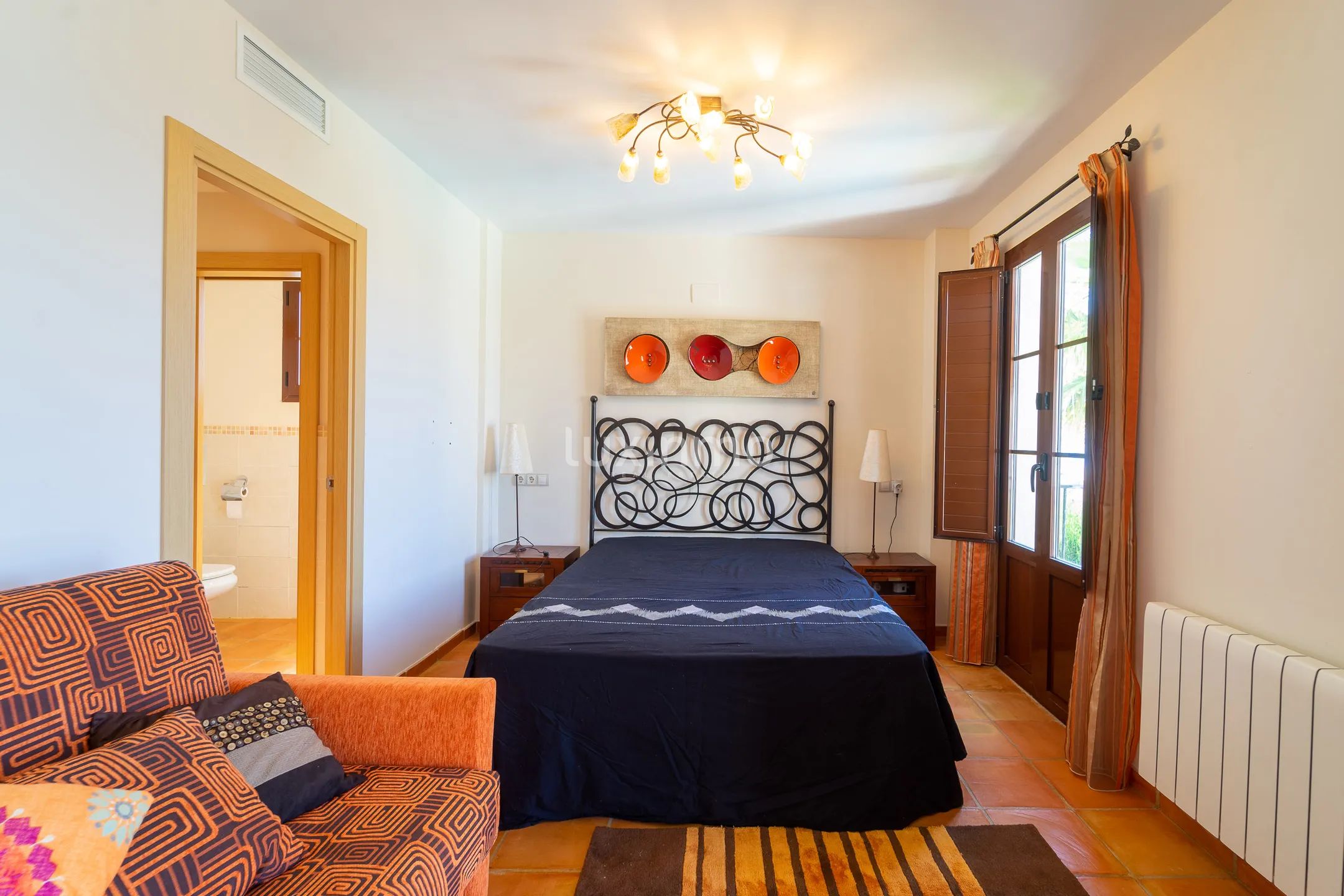 House for sale with sea view and pool in Sierra Cortina — photo 30