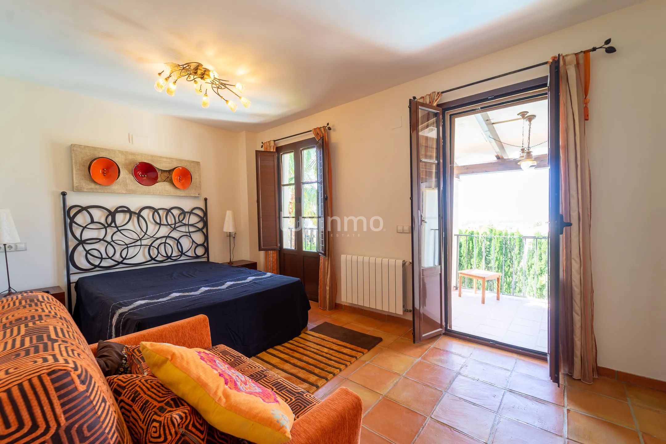 House for sale with sea view and pool in Sierra Cortina — photo 32