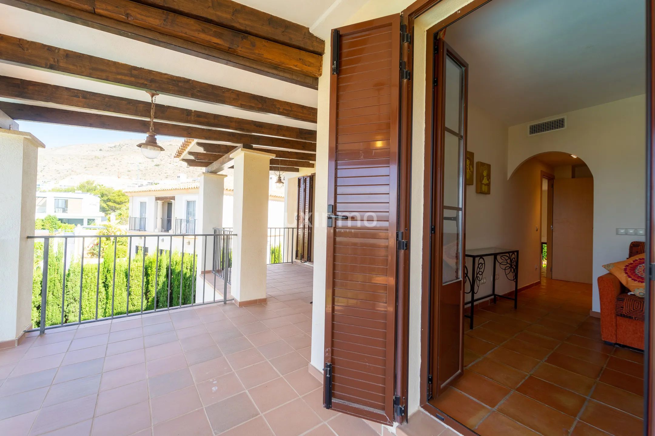 House for sale with sea view and pool in Sierra Cortina — photo 34