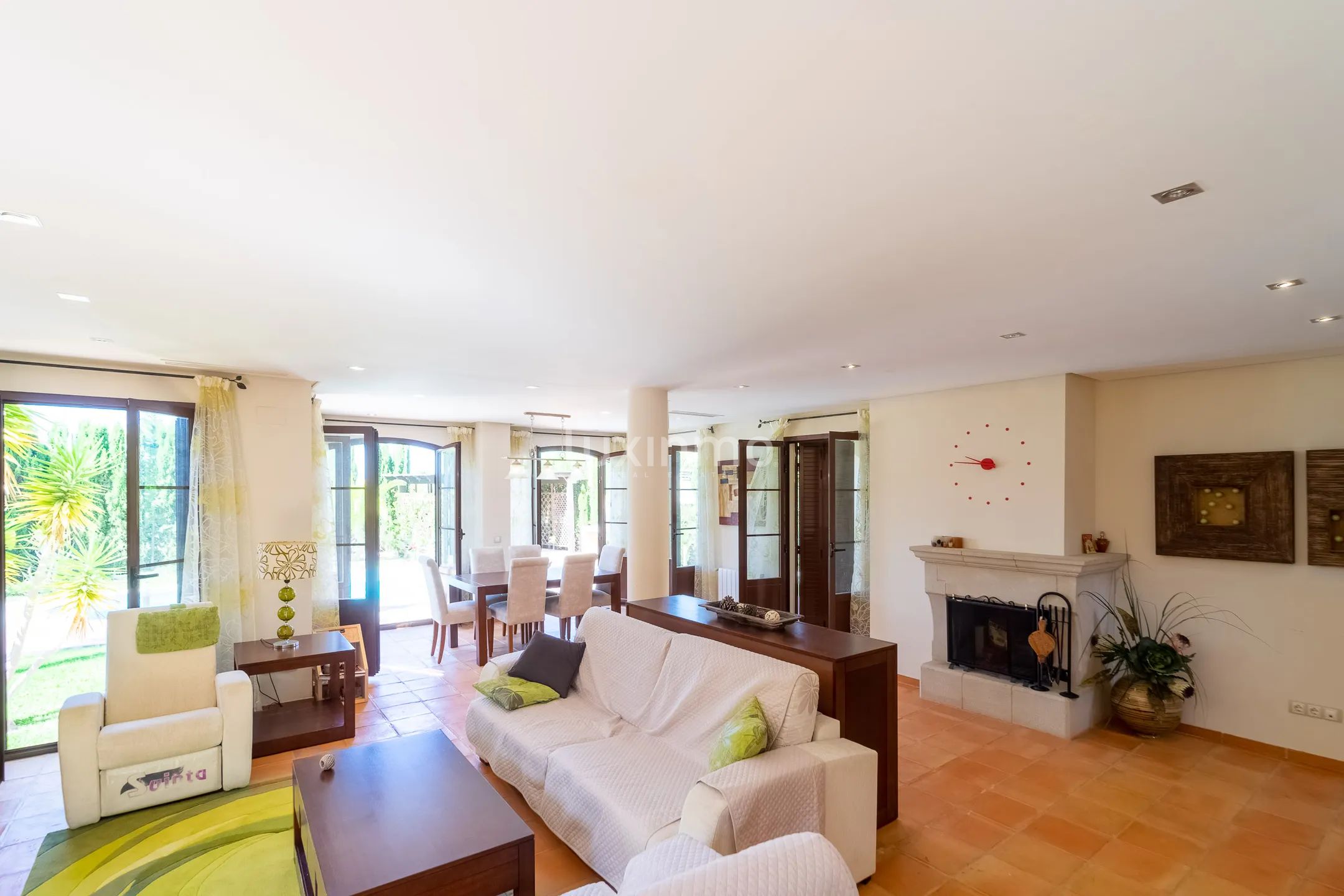 House for sale with sea view and pool in Sierra Cortina — photo 14