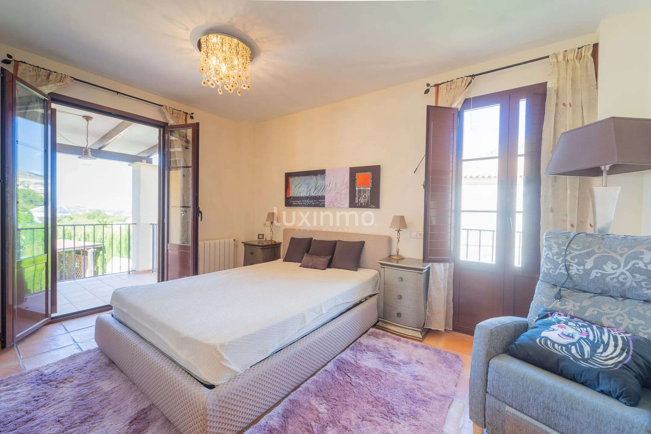 House for sale with sea view and pool in Sierra Cortina — photo 19