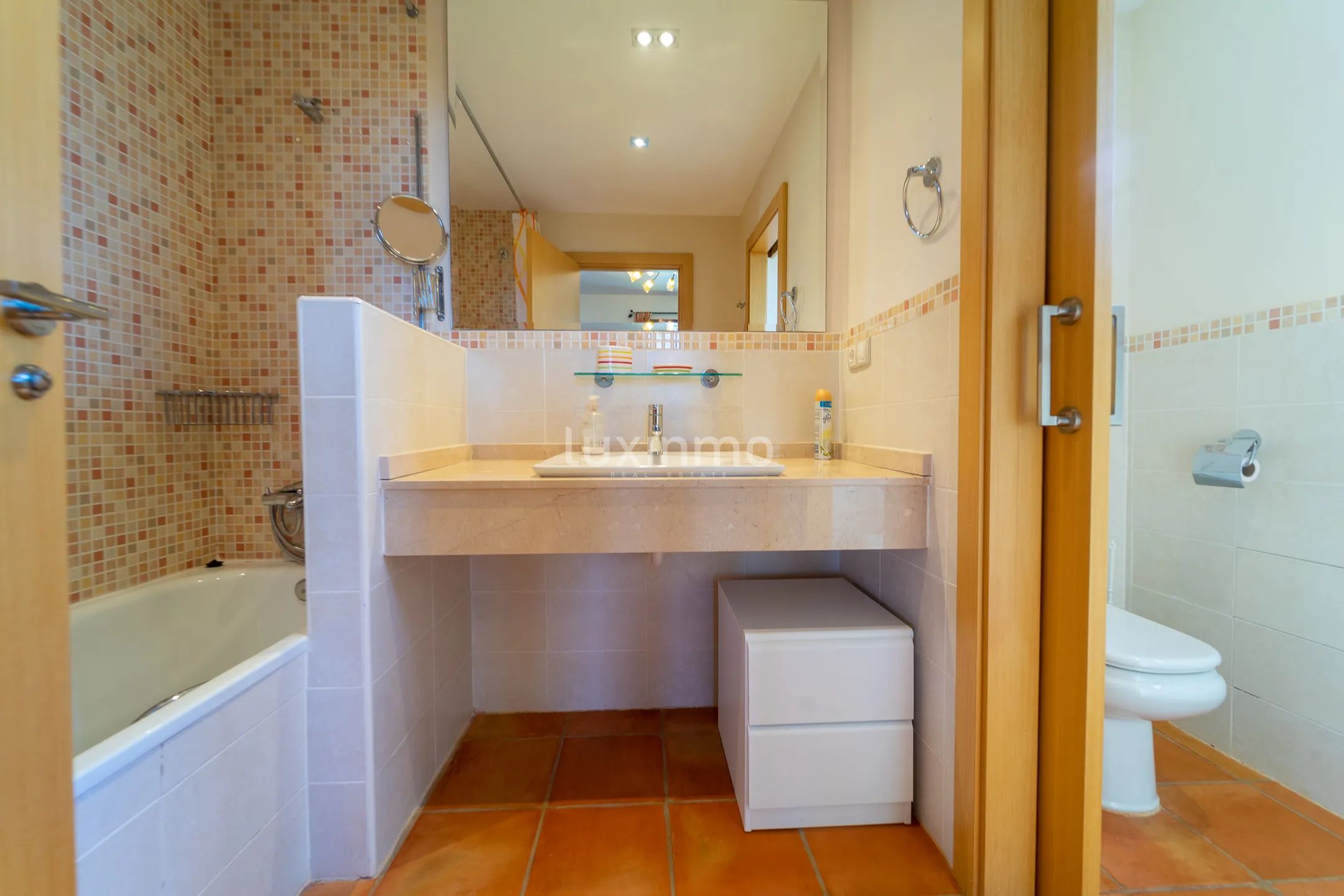 House for sale with sea view and pool in Sierra Cortina — photo 36