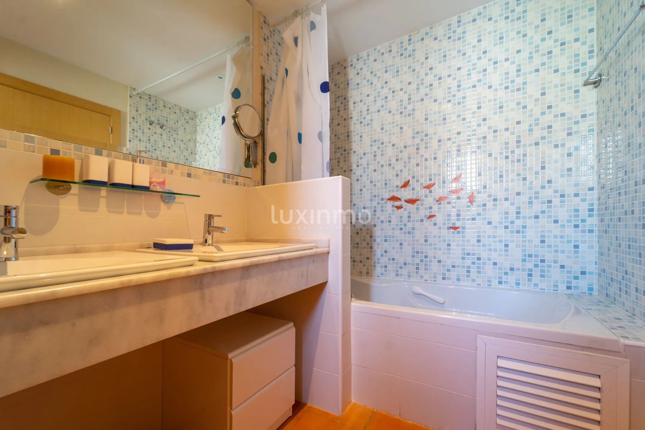 House for sale with sea view and pool in Sierra Cortina — photo 23