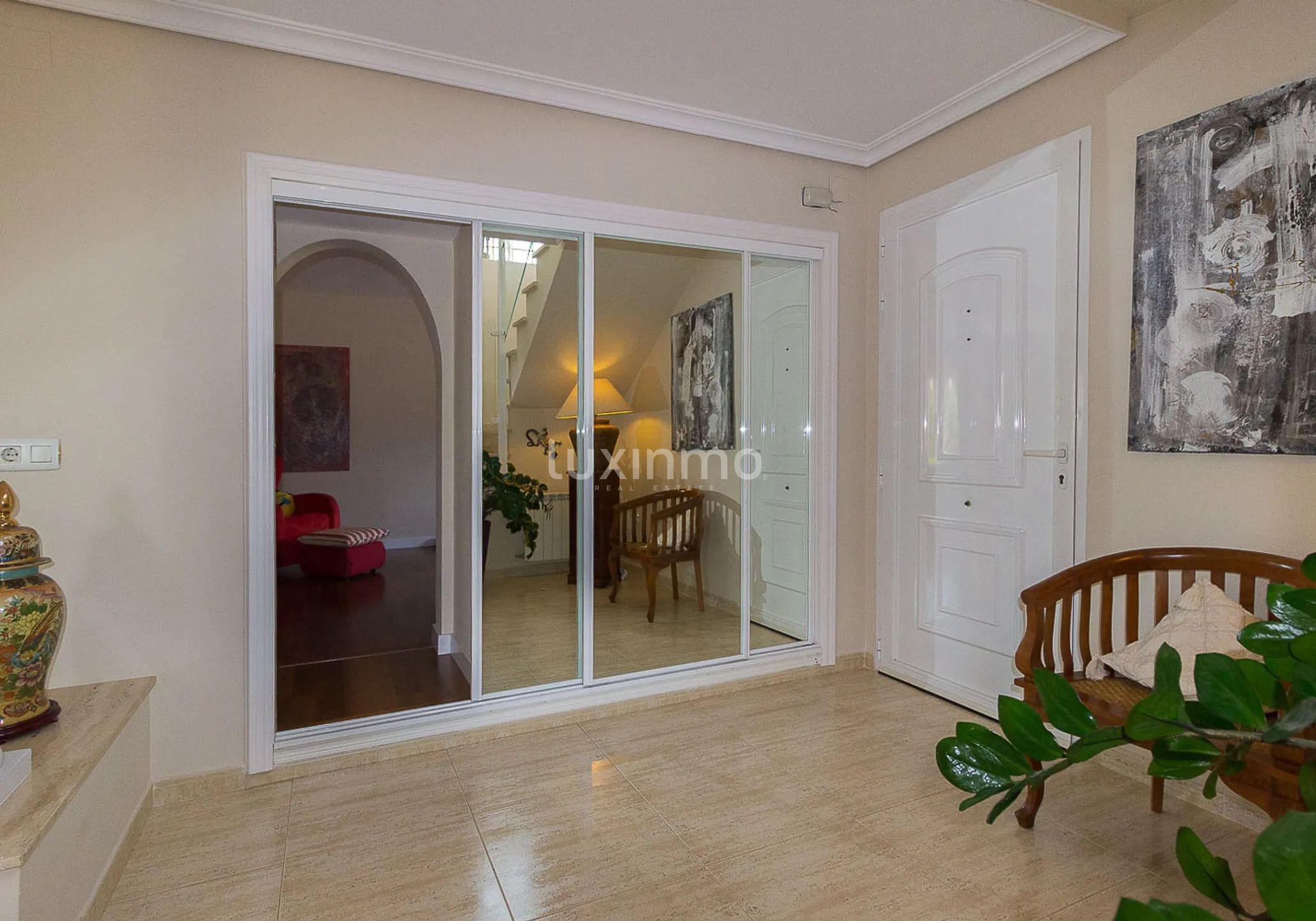 Elegante Villa mit schönem Garten zum Verkauf in Alfas del Pi — photo 12